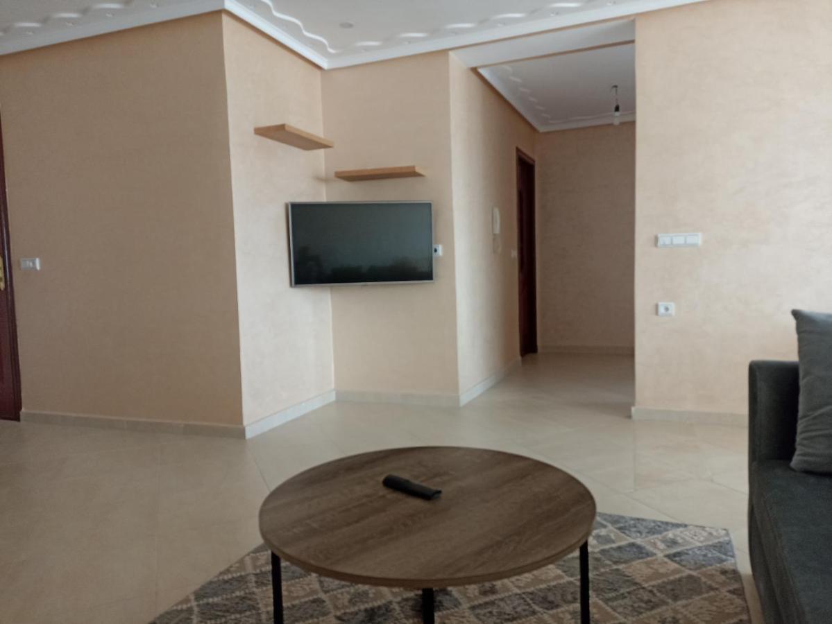Appartement Familial Au Centre De Nador Ville エクステリア 写真