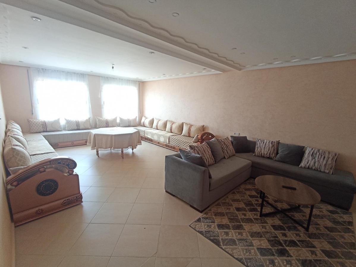 Appartement Familial Au Centre De Nador Ville エクステリア 写真